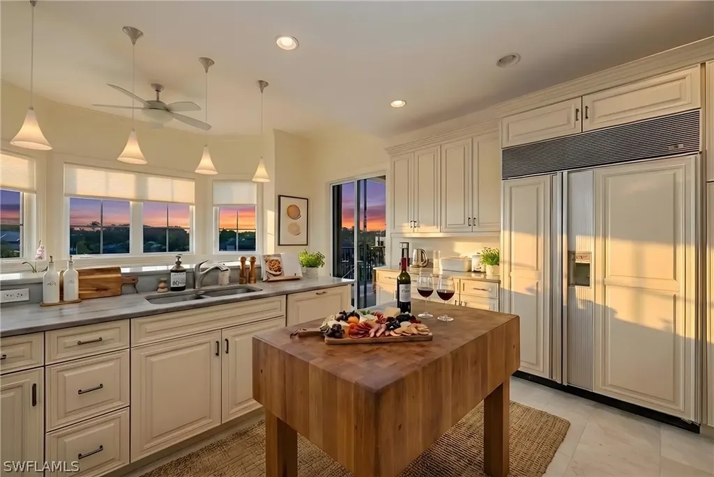 1400 Gulf Shore Boulevard N Naples FL 34102