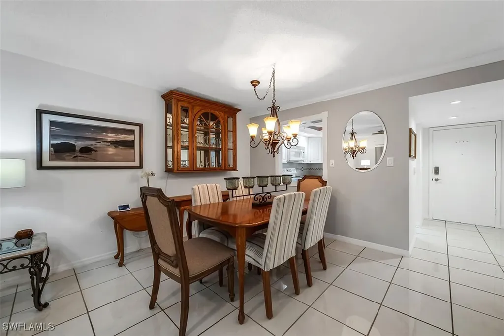 200 Valley Stream Drive Naples FL 34113