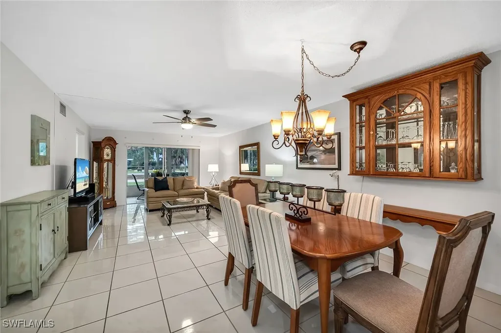 200 Valley Stream Drive Naples FL 34113