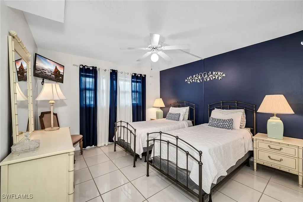 200 Valley Stream Drive Naples FL 34113