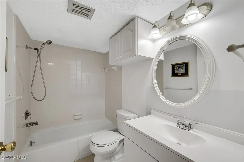 200 Valley Stream Drive Naples FL 34113