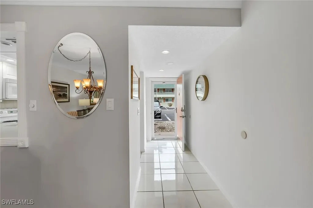 200 Valley Stream Drive Naples FL 34113