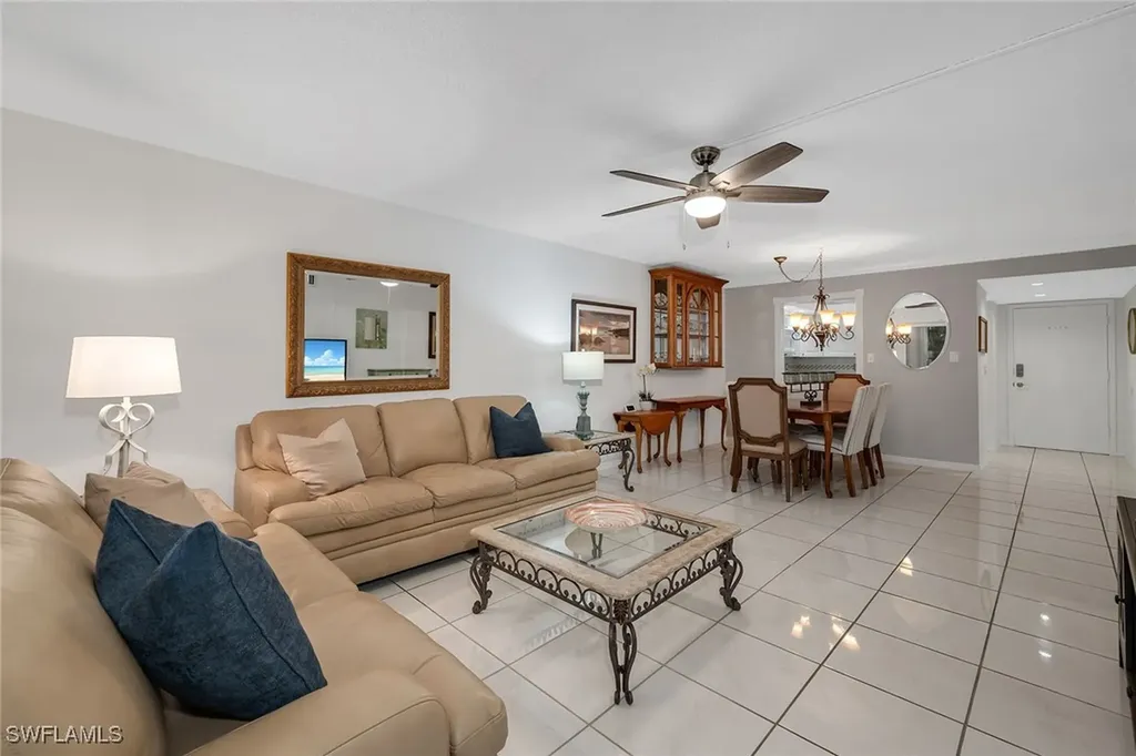 200 Valley Stream Drive Naples FL 34113