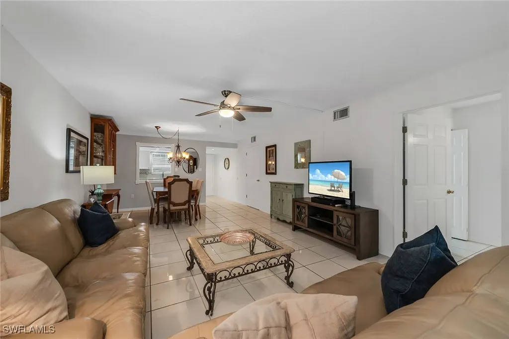 200 Valley Stream Drive Naples FL 34113