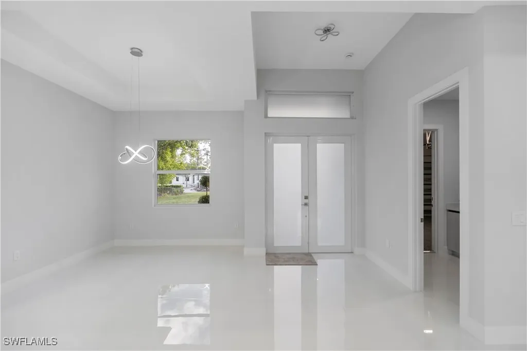 3433 66th Avenue NE Naples FL 34120