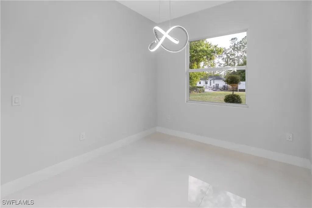 3433 66th Avenue NE Naples FL 34120