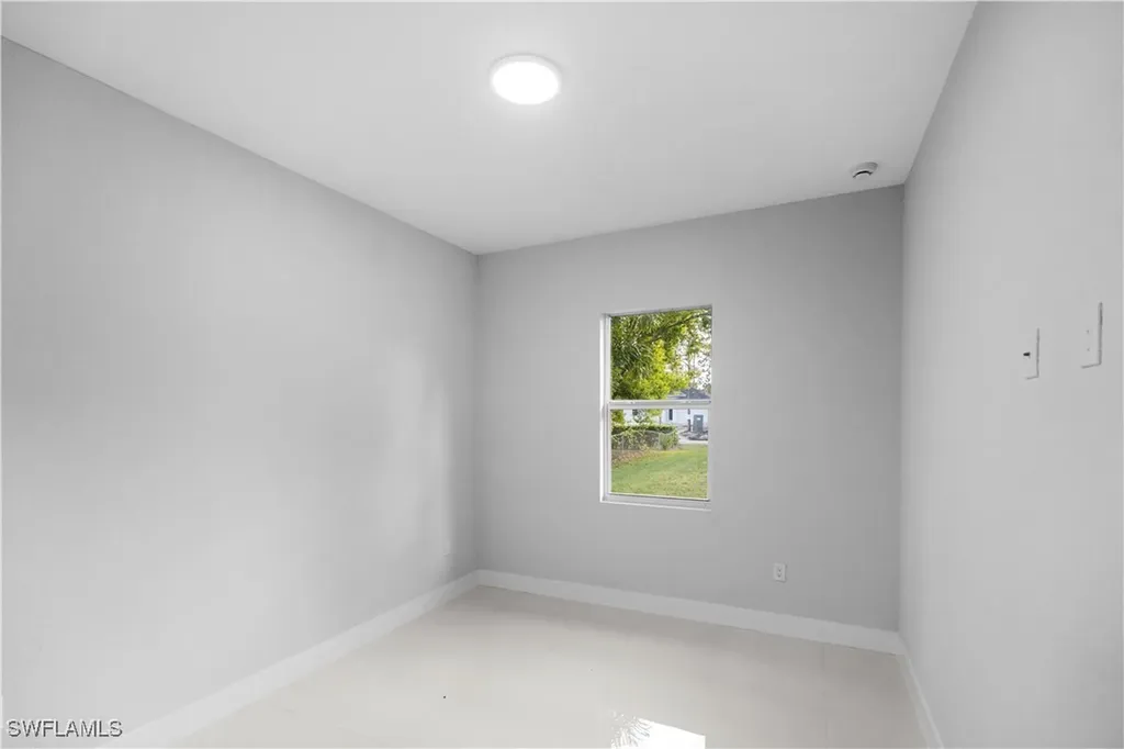 3433 66th Avenue NE Naples FL 34120