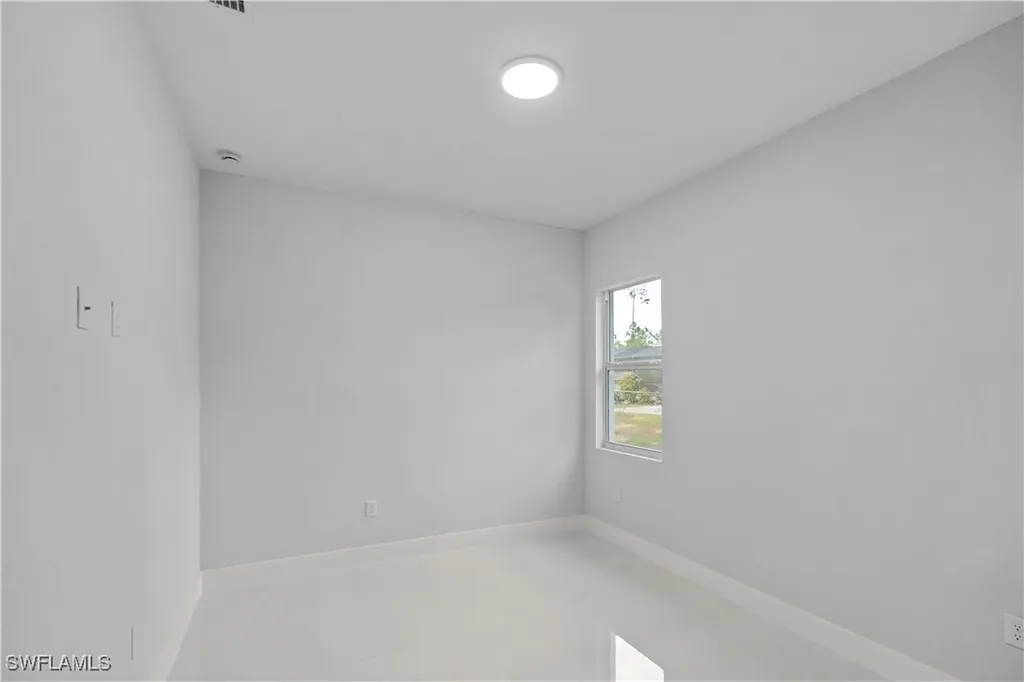 3433 66th Avenue NE Naples FL 34120