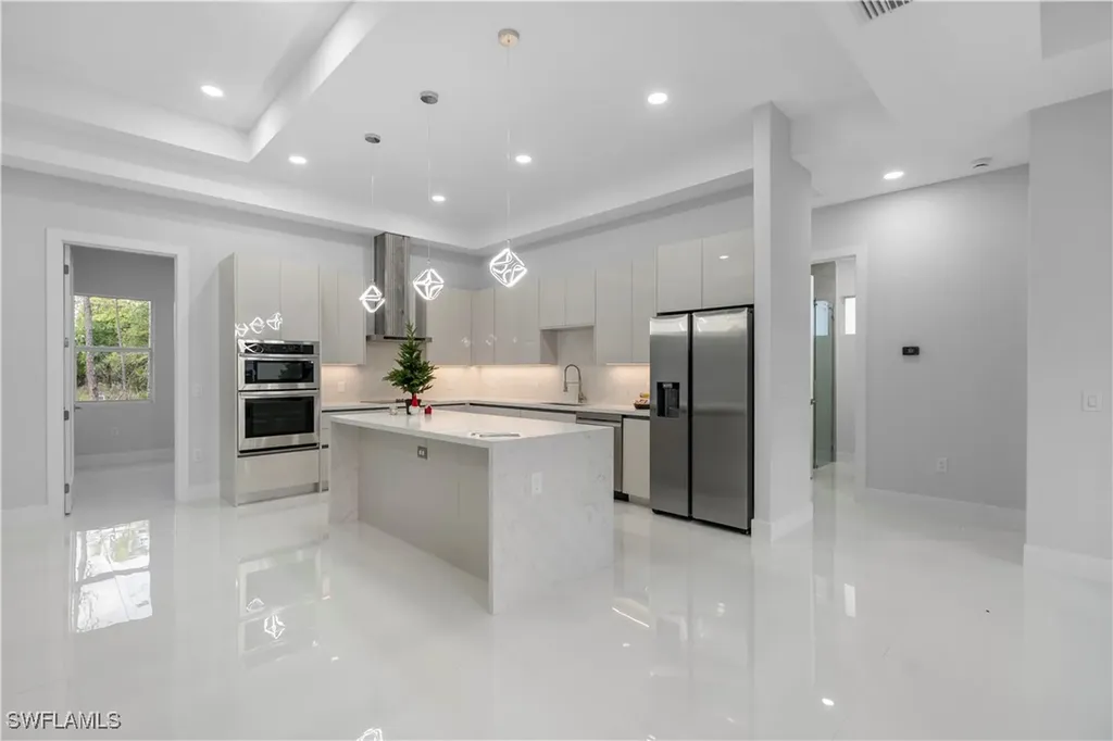 3433 66th Avenue NE Naples FL 34120