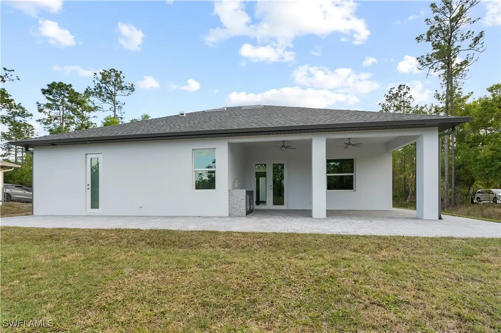 3433 66th Avenue NE Naples FL 34120