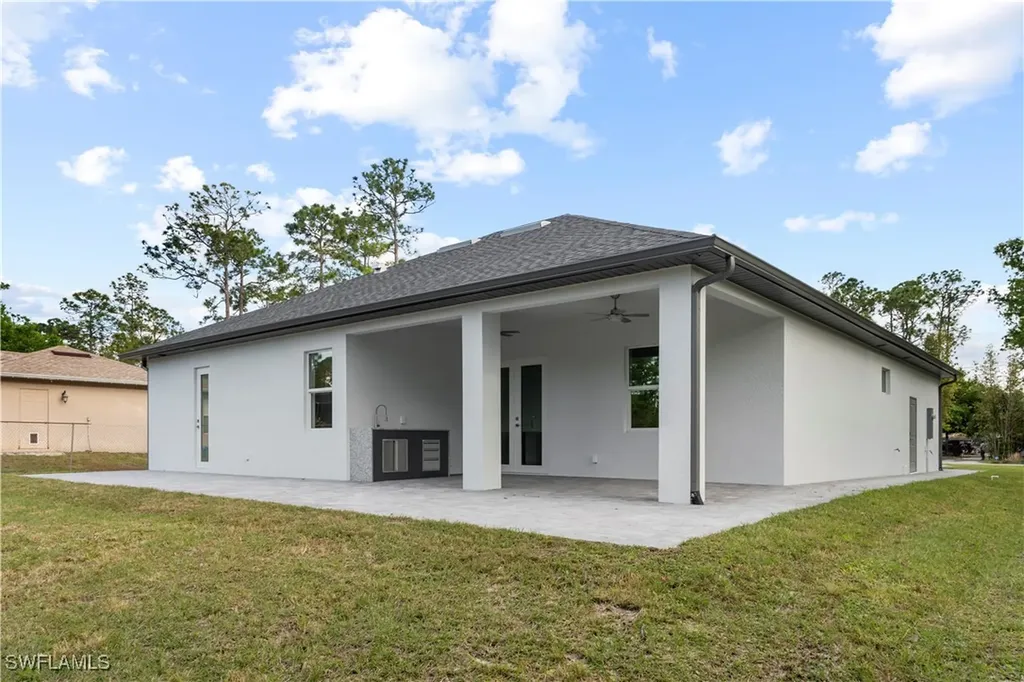 3433 66th Avenue NE Naples FL 34120