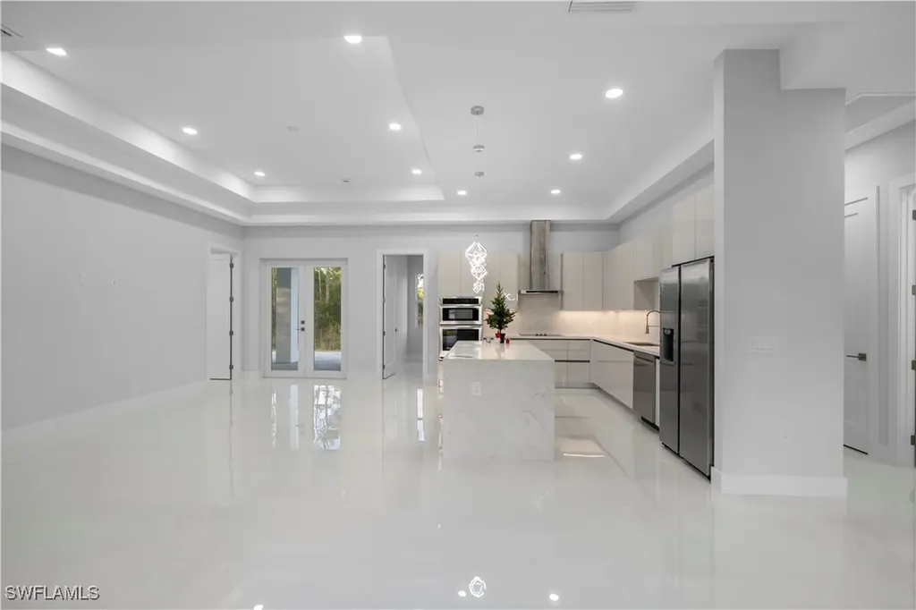 3433 66th Avenue NE Naples FL 34120