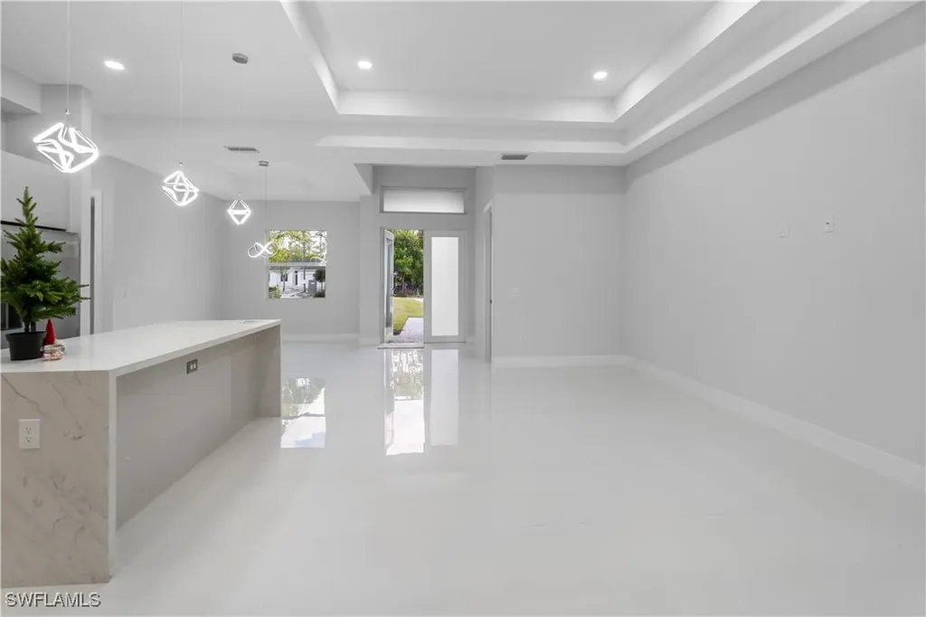 3433 66th Avenue NE Naples FL 34120