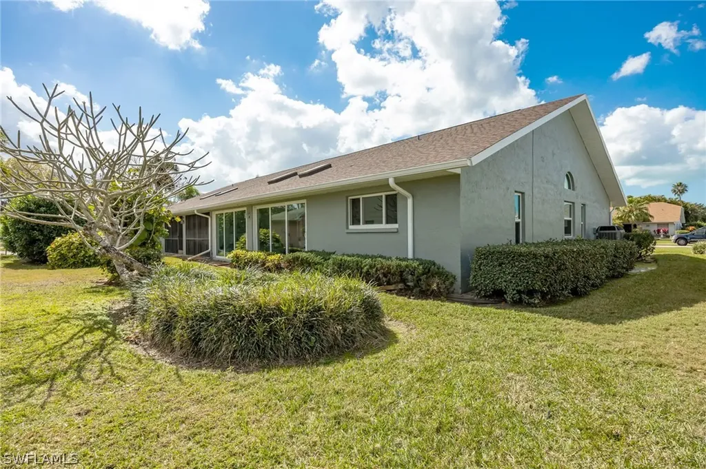 113 Quail Hollow Court Naples FL 34113