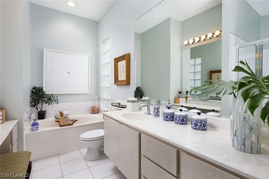 3822 Huelva Court Naples FL 34109