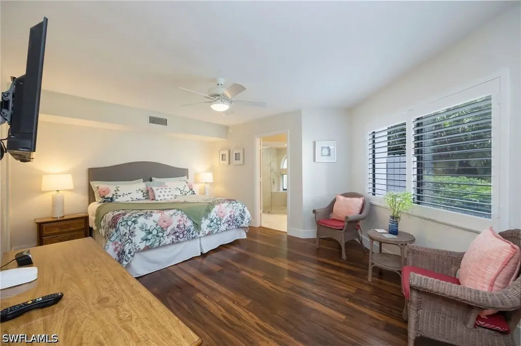 592 Beachwalk Circle Naples FL 34108