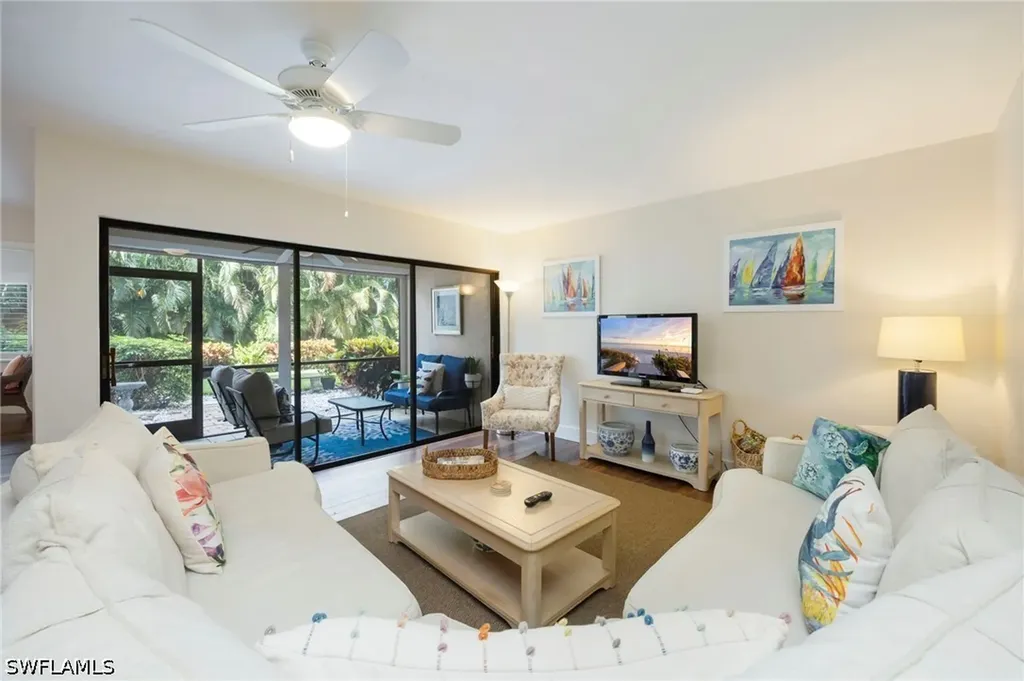 592 Beachwalk Circle Naples FL 34108