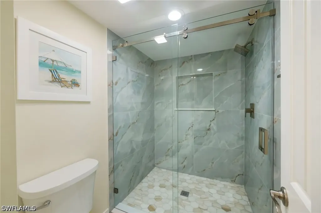 592 Beachwalk Circle Naples FL 34108