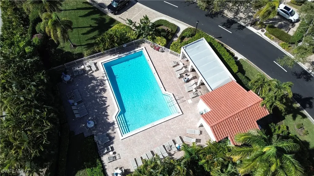 592 Beachwalk Circle Naples FL 34108