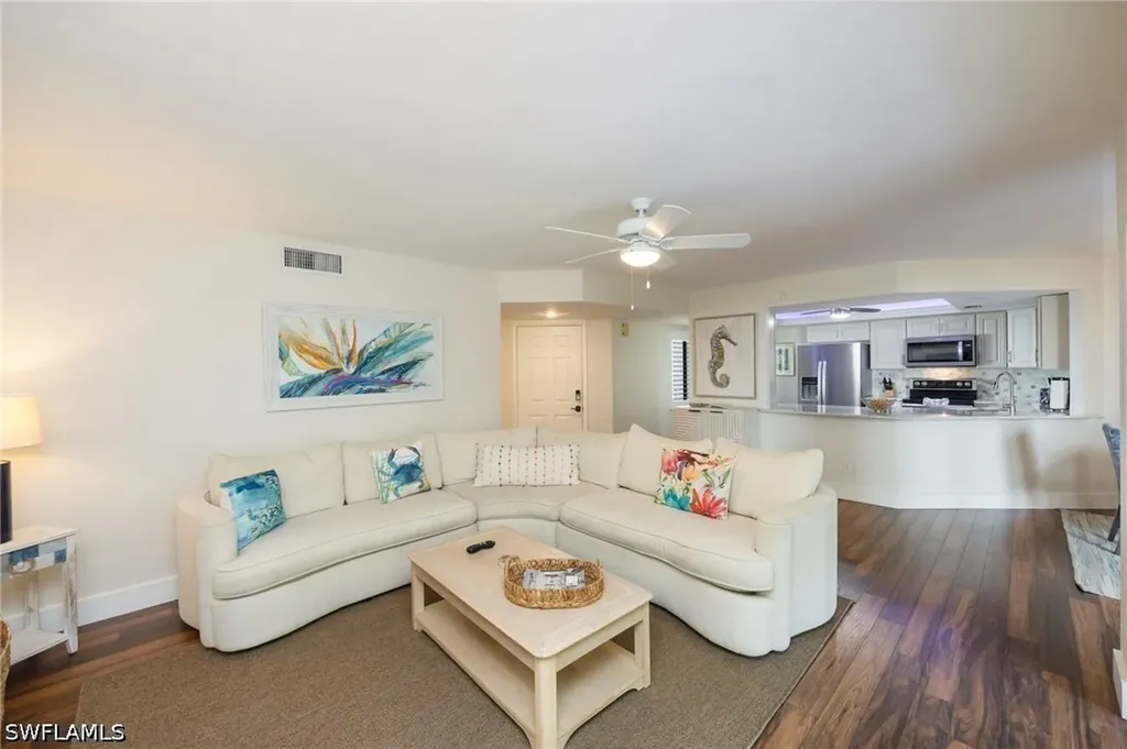 592 Beachwalk Circle Naples FL 34108