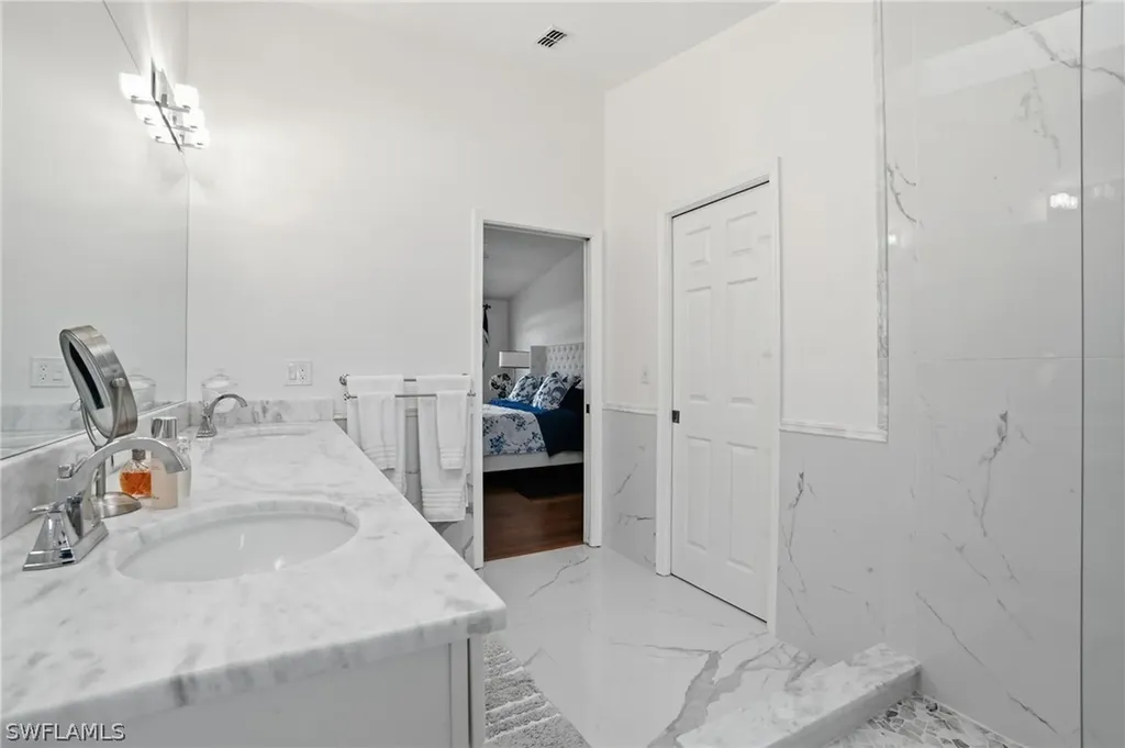 3231 Horse Carriage Way Naples FL 34105