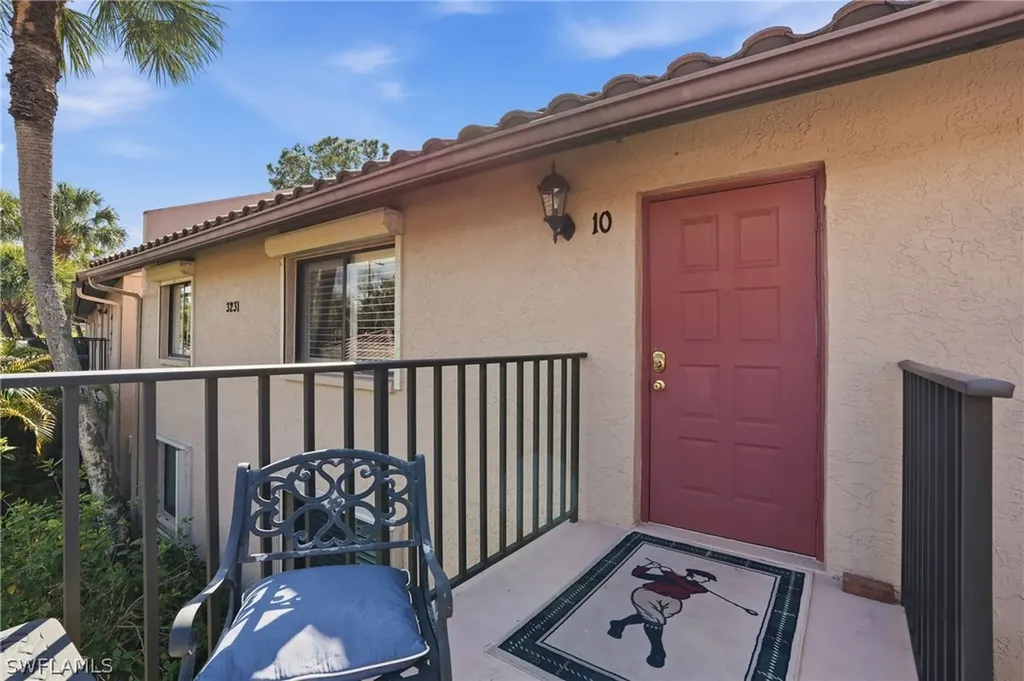 3231 Horse Carriage Way Naples FL 34105