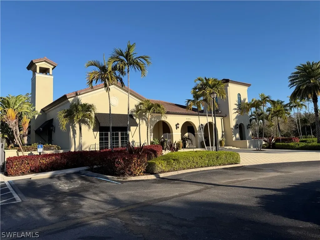 4284 Raffia Palm Circle Naples FL 34119