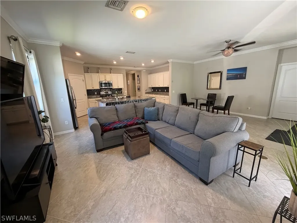 4284 Raffia Palm Circle Naples FL 34119