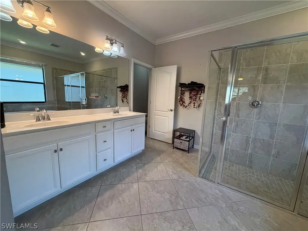 4284 Raffia Palm Circle Naples FL 34119