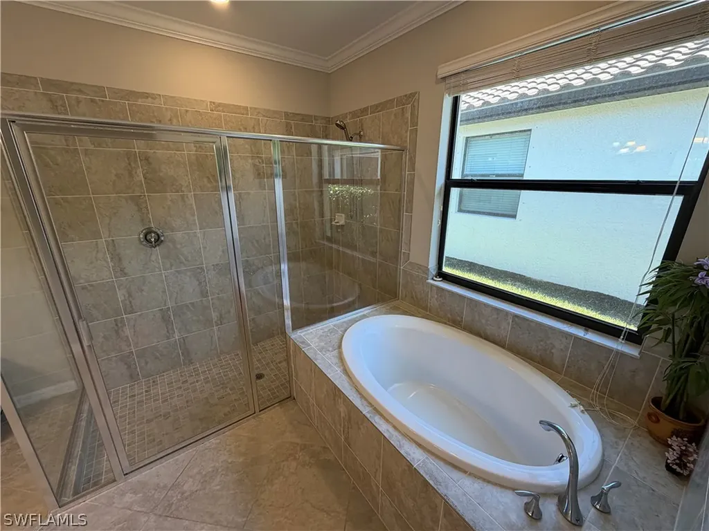 4284 Raffia Palm Circle Naples FL 34119