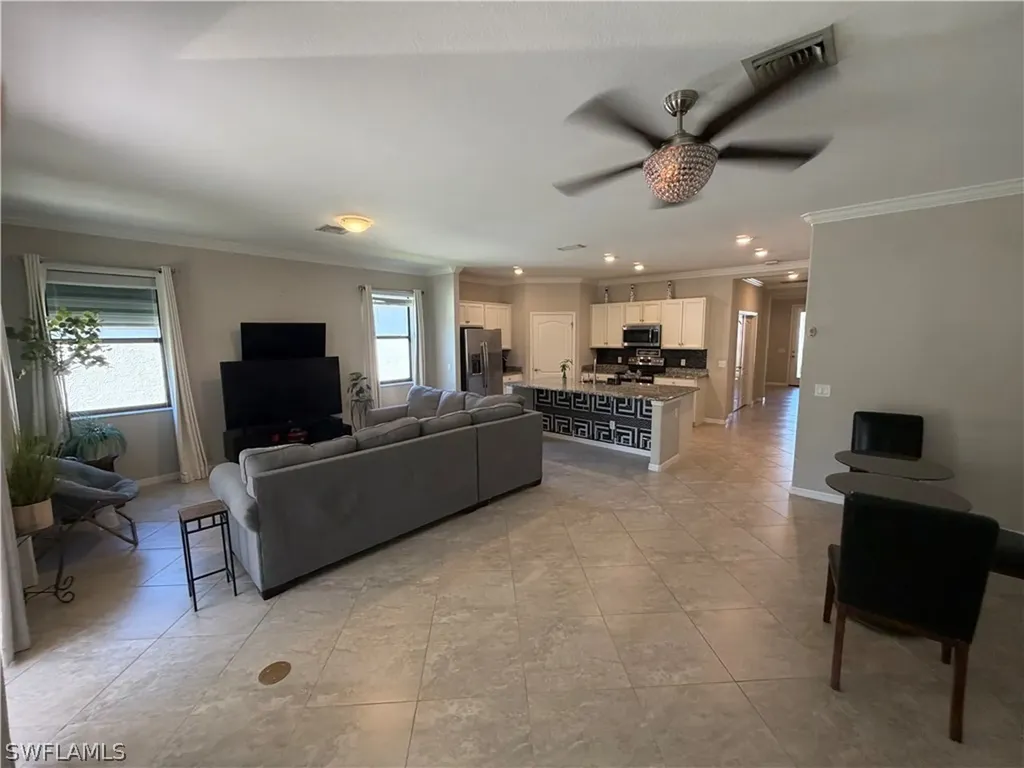 4284 Raffia Palm Circle Naples FL 34119