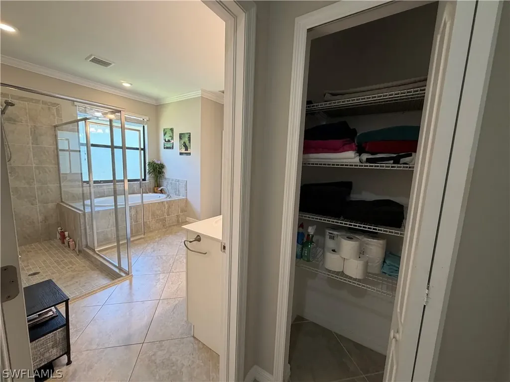 4284 Raffia Palm Circle Naples FL 34119
