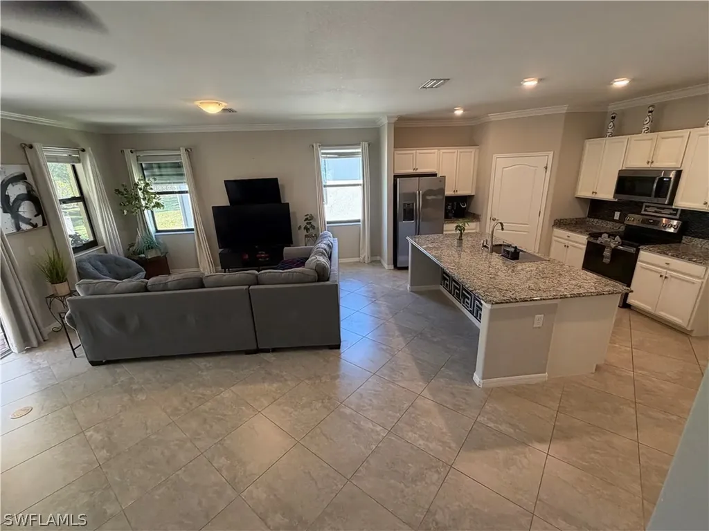 4284 Raffia Palm Circle Naples FL 34119