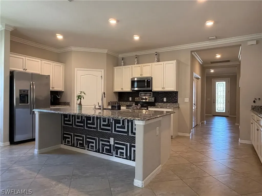 4284 Raffia Palm Circle Naples FL 34119