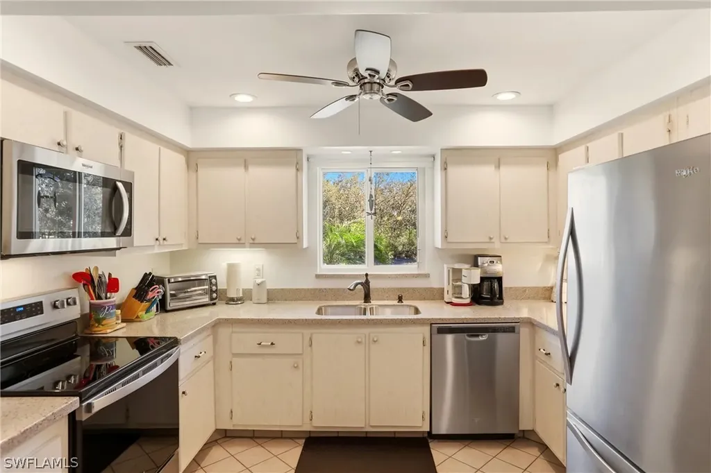 215 Cypress Way E Naples FL 34110