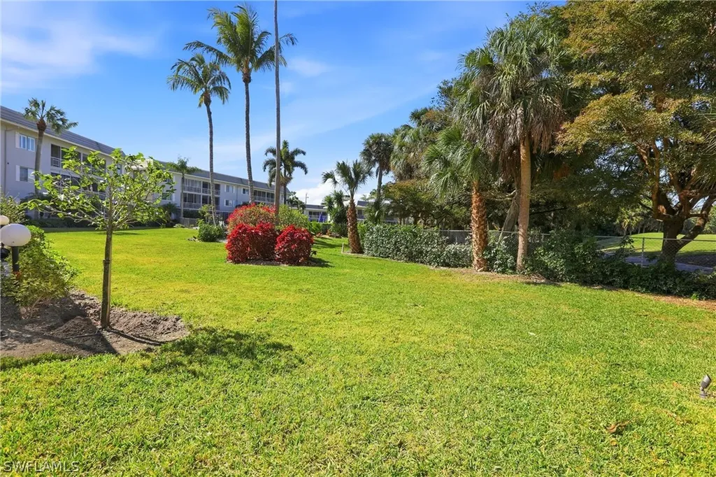 215 Cypress Way E Naples FL 34110