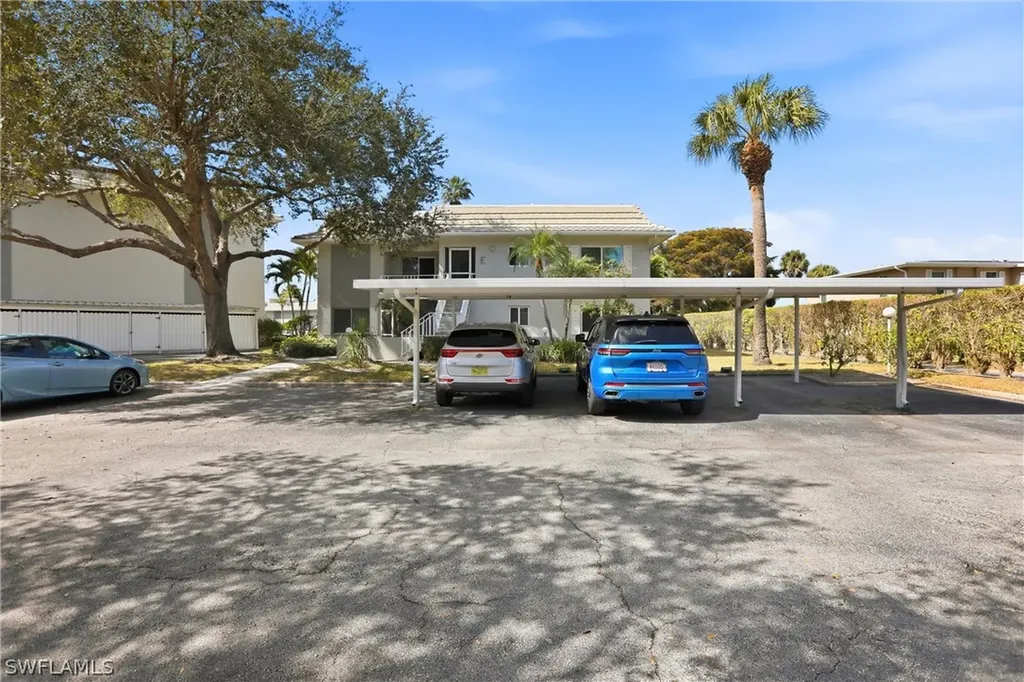 215 Cypress Way E Naples FL 34110