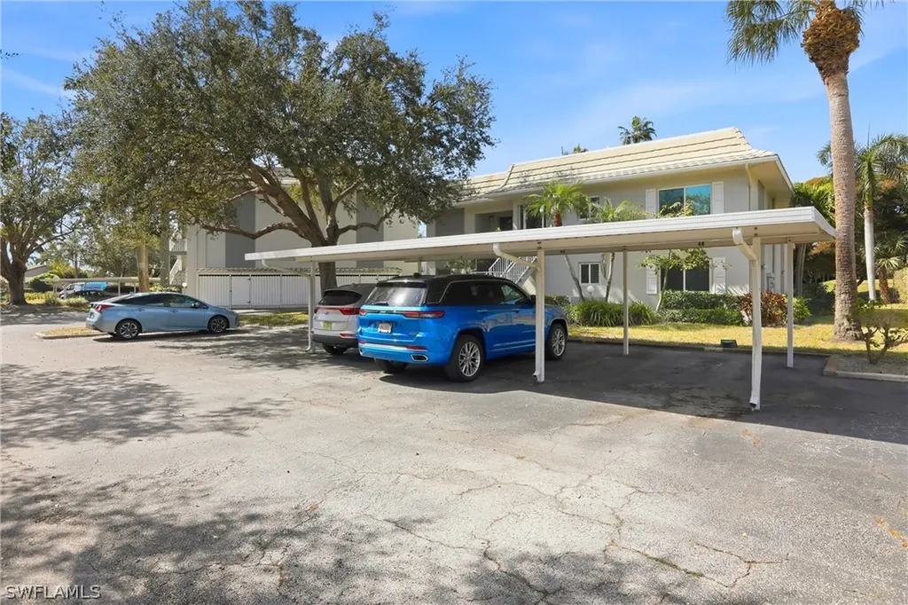 215 Cypress Way E Naples FL 34110