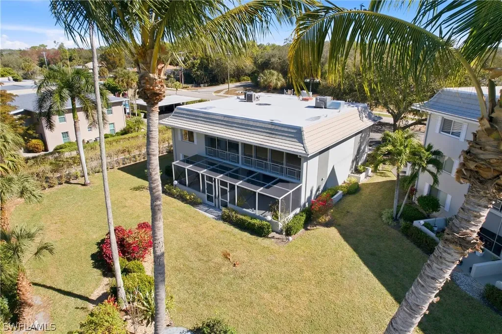 215 Cypress Way E Naples FL 34110