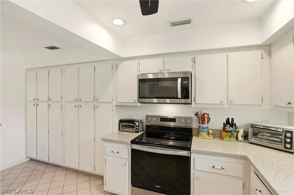 215 Cypress Way E Naples FL 34110