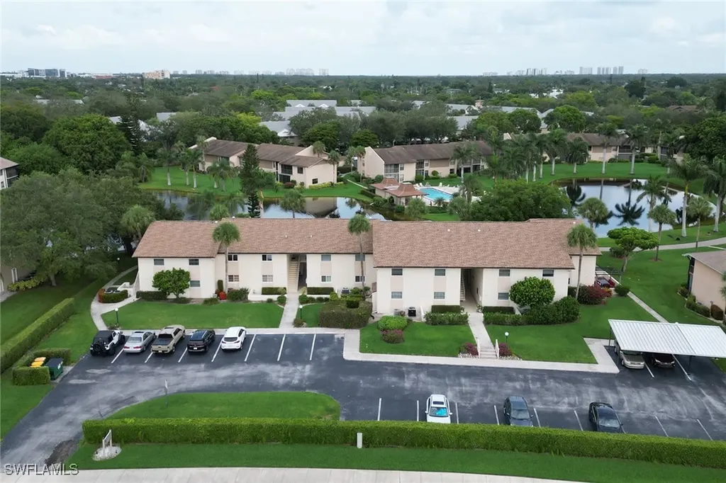 185 Cypress Way E Naples FL 34110