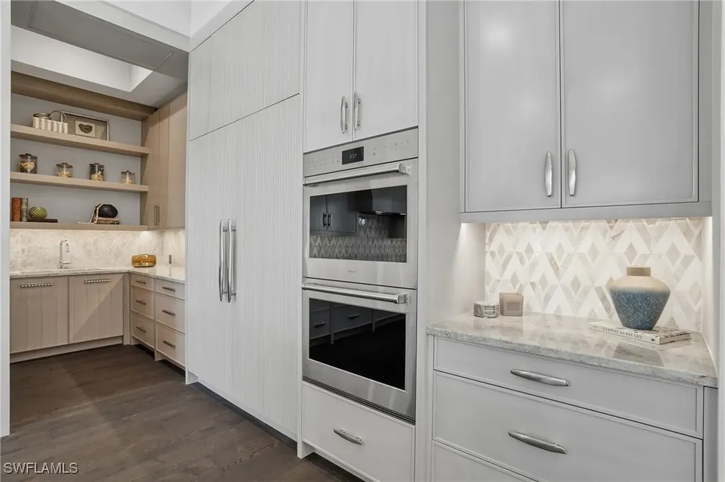 510 Neapolitan Lane Naples FL 34103