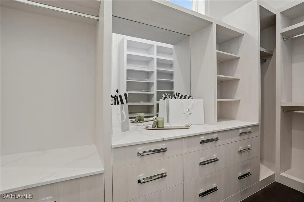 510 Neapolitan Lane Naples FL 34103