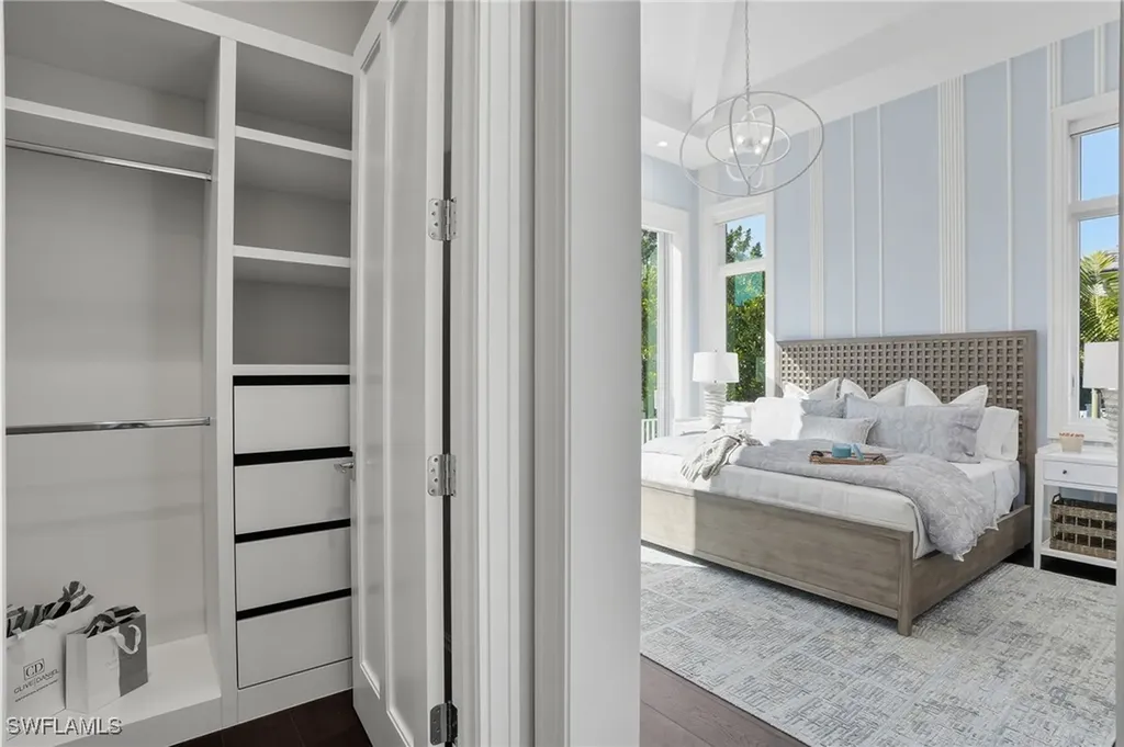 510 Neapolitan Lane Naples FL 34103