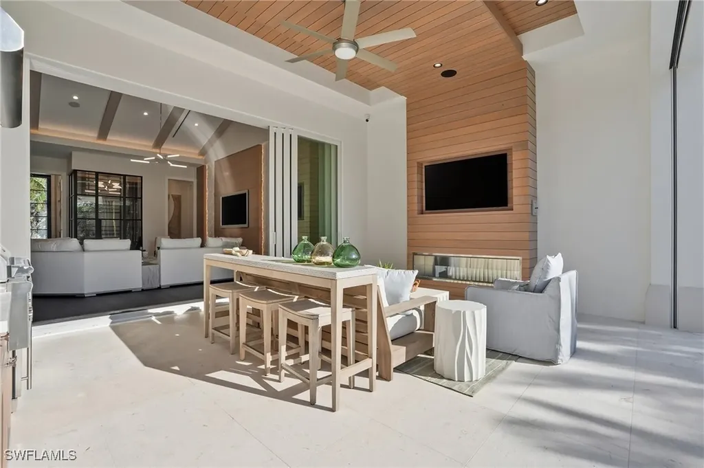 510 Neapolitan Lane Naples FL 34103