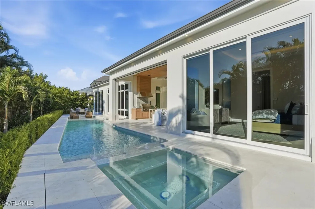 510 Neapolitan Lane Naples FL 34103