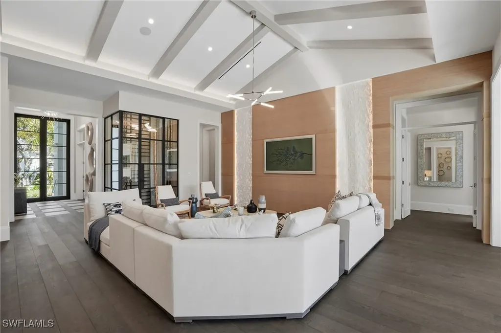 510 Neapolitan Lane Naples FL 34103