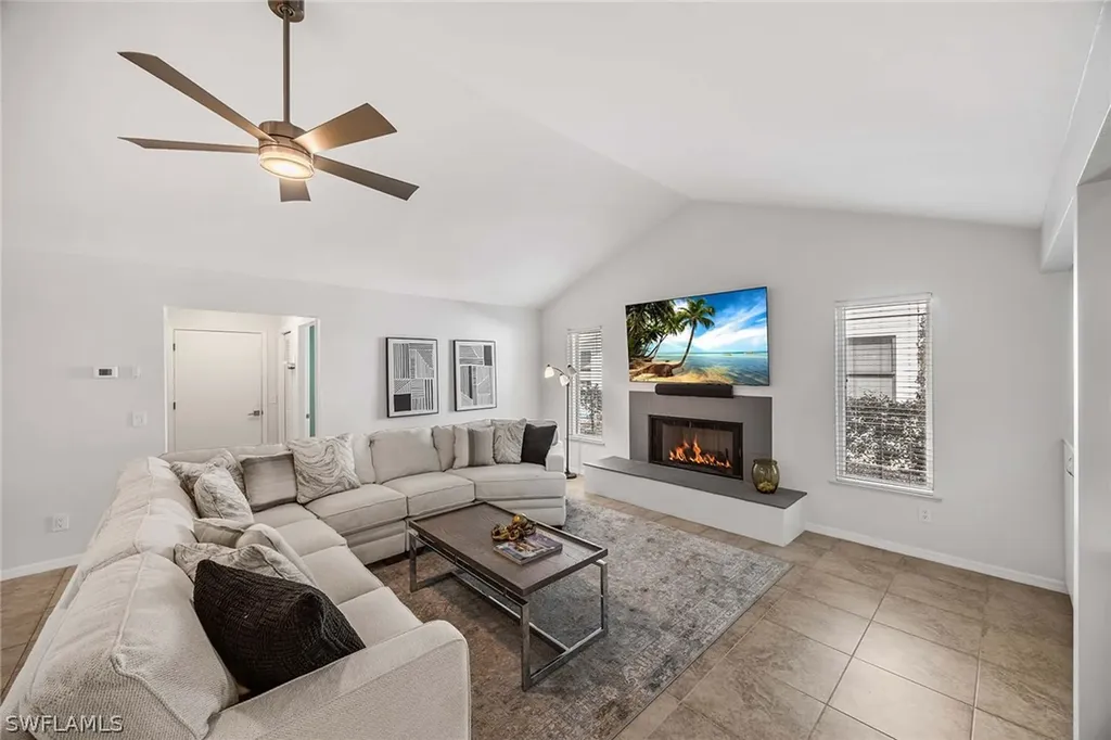 2529 Kings Lake Boulevard Naples FL 34112