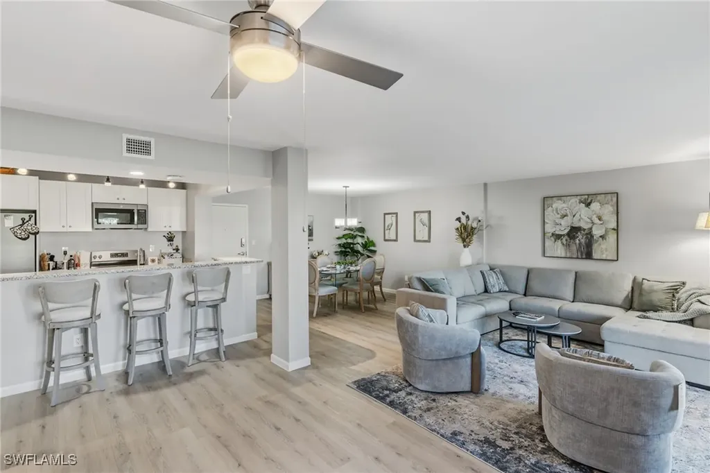 555 Park Shore Drive Naples FL 34103