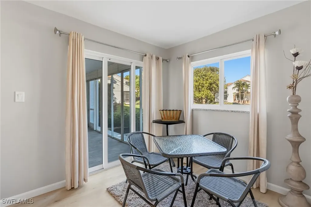 555 Park Shore Drive Naples FL 34103